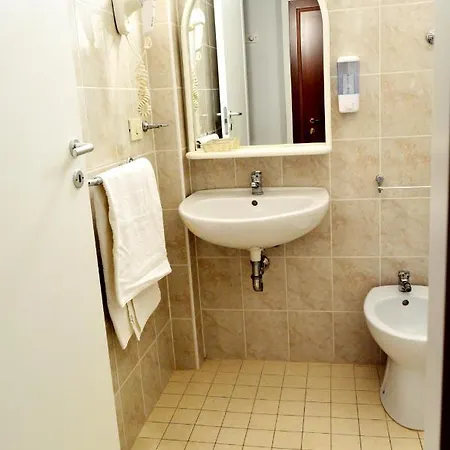 In Guest - New Cirene Big Quadruple 4 People With Half Package