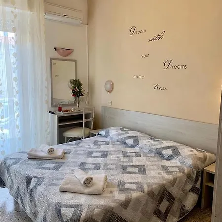 In Guest - New Cirene Big Quadruple 4 People With Half Package Rimini