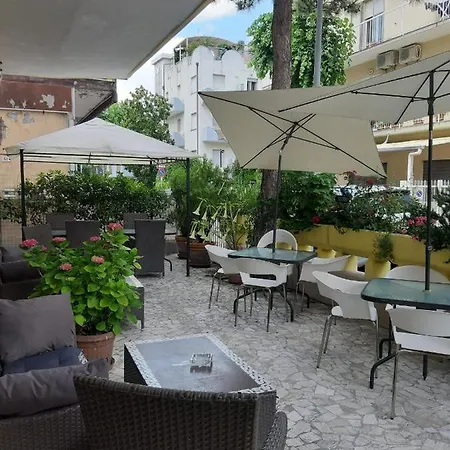 In Guest - New Cirene Big Quadruple 4 People With Half Package * Rimini